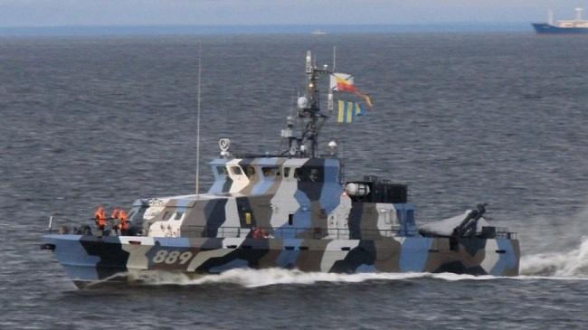 Латвия зафиксировала у своих берегов военные корабли РФ