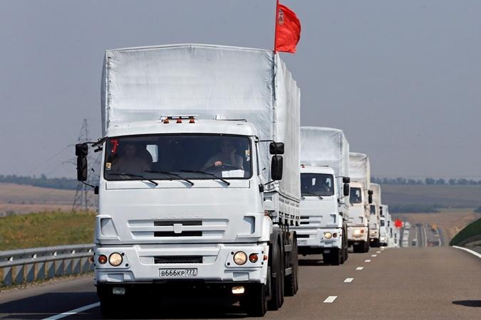 До України в’їхали вантажівки гумконвою з РФ