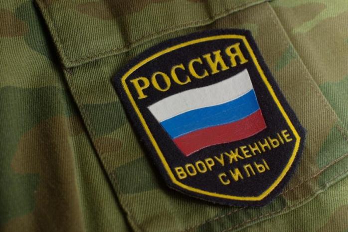 В России солдат убил трех военных и застрелился