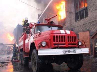 В Киеве из-за пожара в пятиэтажке эвакуировали семь человек