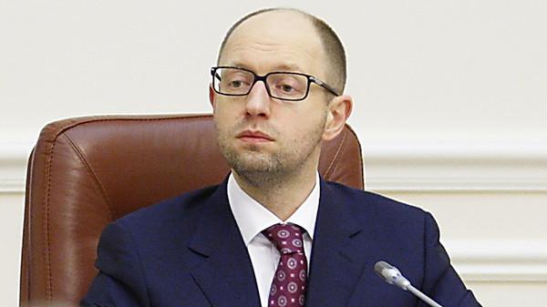 Яценюк обещает ликвидировать налоговую полицию