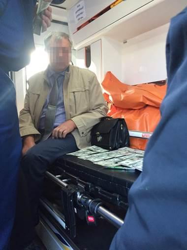 Чиновники миграционной службы Украины попались на взятке (ФОТО)