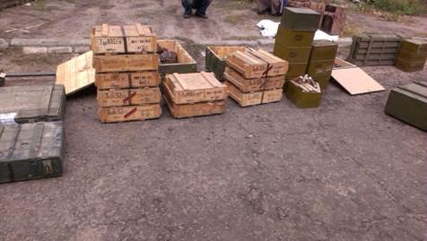 На Луганщині виявили одну з найбільших схованок зброї за час проведення АТО (ФОТО, ВІДЕО)