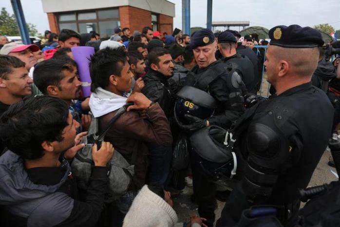 В Хорватии произошла драка мигрантов с полицией