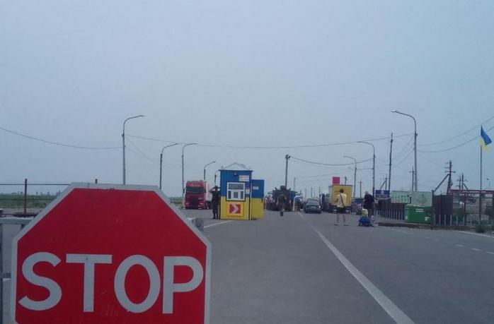До адмінмежі з блокованим Кримом прибувають спецпризначенці — МВС