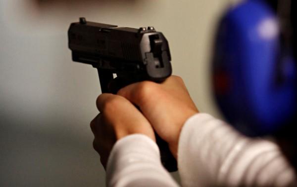 В Одесі на дитячому майданчику застрелили людину