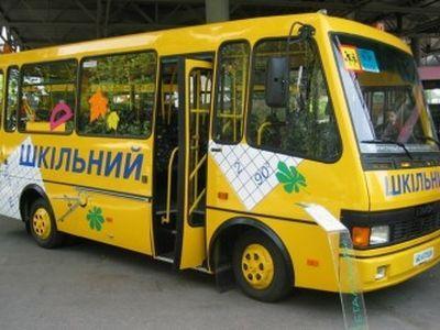 В Донецкой области автобус со школьниками попал в ДТП: шесть пострадавших