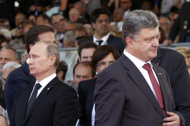Путин не предлагал Порошенко встретиться в Париже — Песков