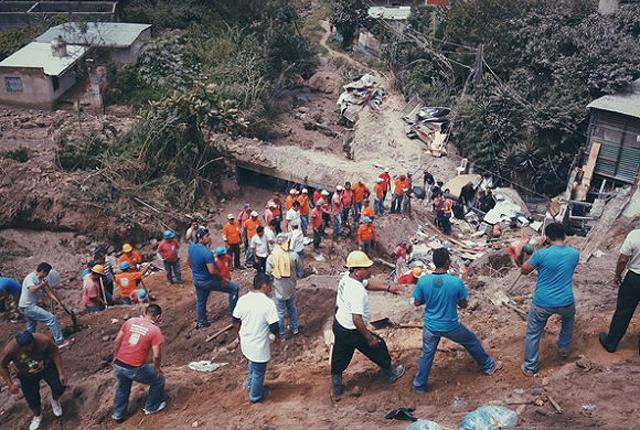 Кількість жертв зсуву ґрунту у Гватемалі перевищила 270 людей