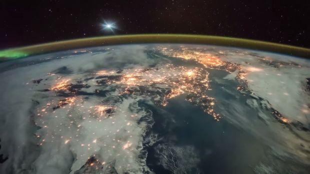 В сети появилось видео ночной Земли