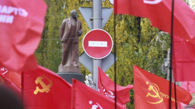 Суд отказал КПУ в иске к Минюсту о проверке декоммунизационного закона