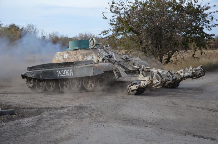 Українські військові відвели озброєння на маріупольському напрямку — штаб АТО
