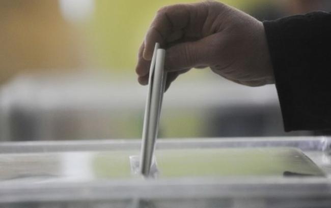 У Мелітополі біля виборчої дільниці побилися кандидати у депутати