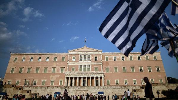 В Греции проголосовали за второй пакет реформ для получения 86 млрд евро помощи