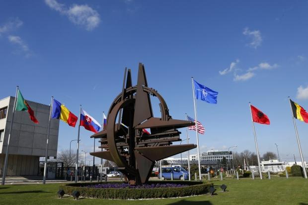 Порошенко внес в Раду законопроект о допуске в Украину солдат НАТО