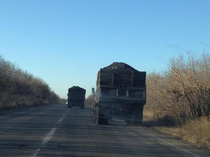 В ОБСЄ зафіксували 10 вантажівок, які вивезли вугілля з України до РФ