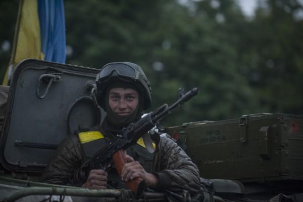 За добу бойові дії на Донбасі забрали життя одного військового, трьох поранено