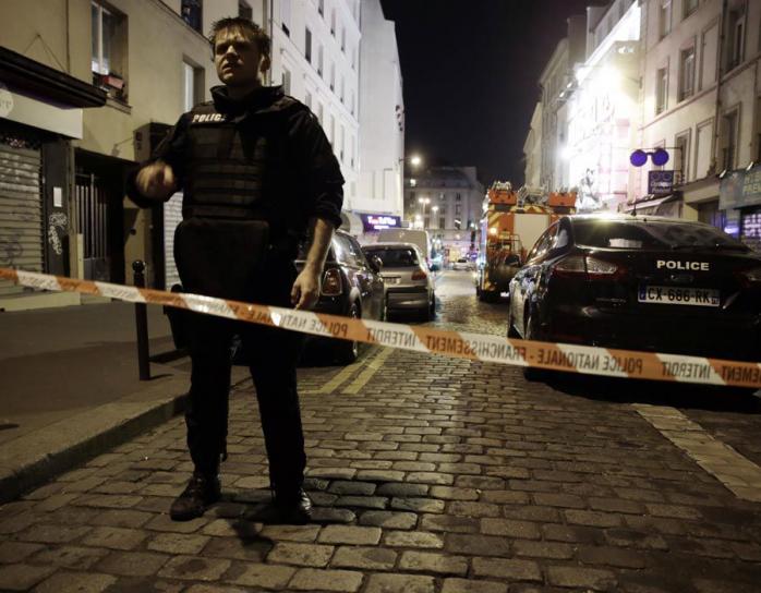 Олланд уточнил число погибших в парижских терактах