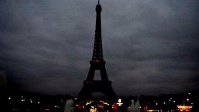 Теракти у Парижі забрали вже 129 життів, 352 особи поранено