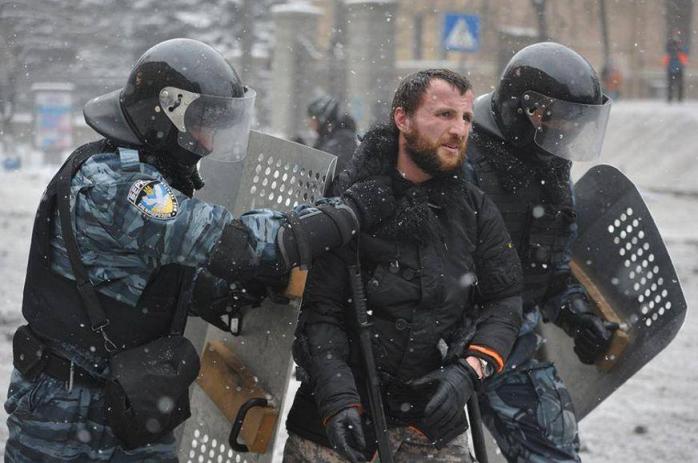 ГПУ притягнула до відповідальності за фактом переслідування учасників Майдану 25 осіб