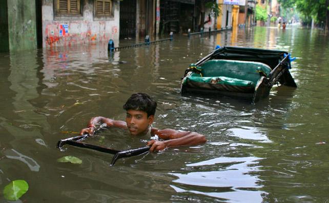 Жертвами наводнения в Индии стали 150 человек