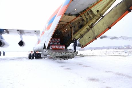 Росія направила до Криму літак з електрогенераторами