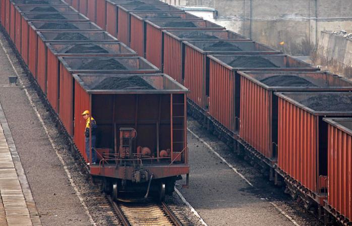 Росія зупинила поставки вугілля в Україну