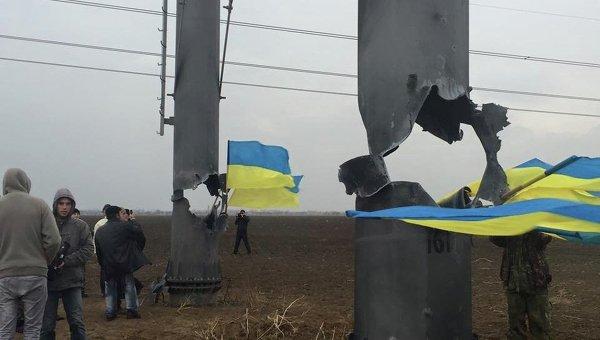 Ремонт опоры ЛЭП в Крым прекращен по требованию активистов