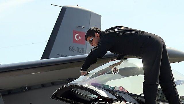 Турция приостановила полеты над Сирией — СМИ