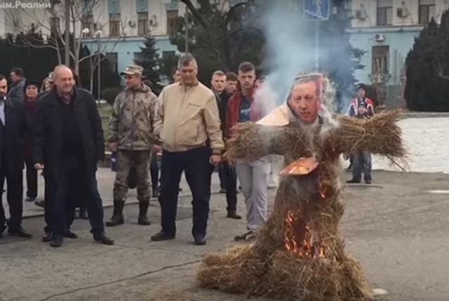 В Симферополе сожгли чучело Эрдогана (ВИДЕО)