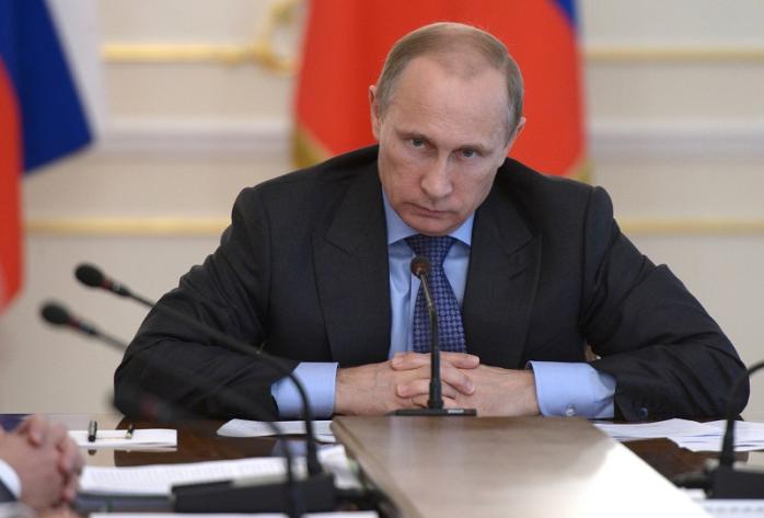 Путин поручил Минфину подавать в суд на Украину за невыплату долга РФ