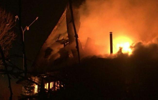 В Киеве горит ресторан «Млин»