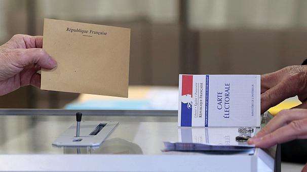 Во Франции начался второй тур региональных выборов