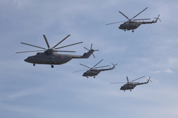 На Донбассе зафиксировали три беспилотника, на границе с Крымом — семь вертолетов РФ