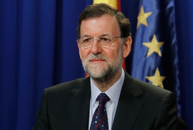 Премьера Испании ударили в лицо во время встречи с избирателями (ВИДЕО)