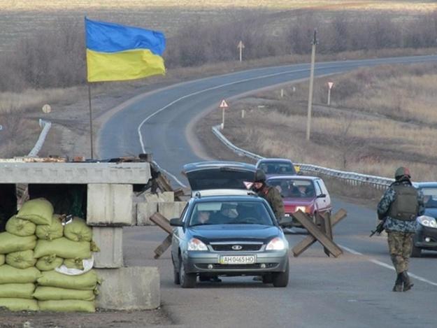СБУ продлила действие пропусков через линию соприкосновения на Донбассе