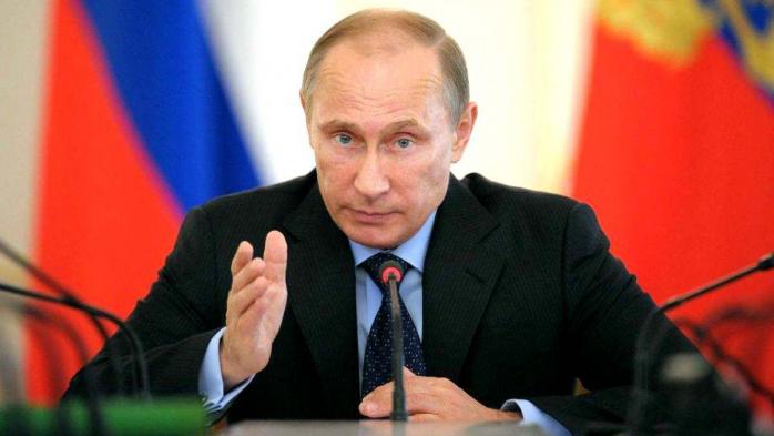 Путин подписал закон о приостановлении свободной торговли с Украиной