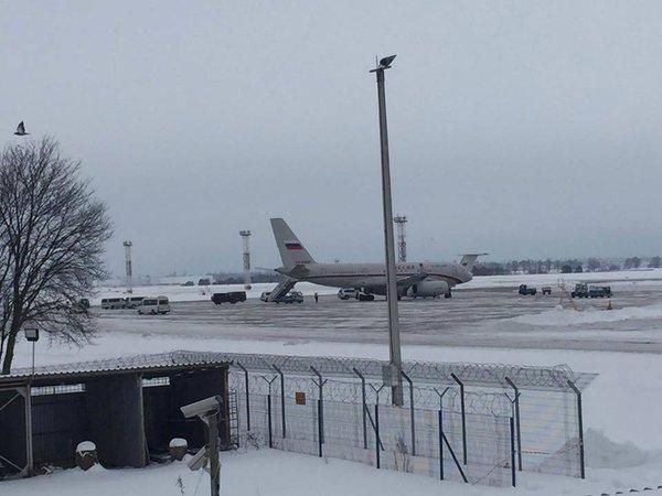 Прибытие самолета с Грызловым в Киев разрешили по запросу МИД Украины