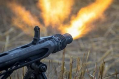Боевики наиболее активны близ Донецка: стреляют из гранатометов и пулеметов