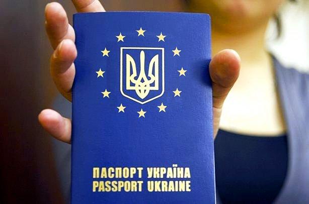 Еврокомиссия уже готовит предложение о скорейшей отмене виз украинцам — Хан