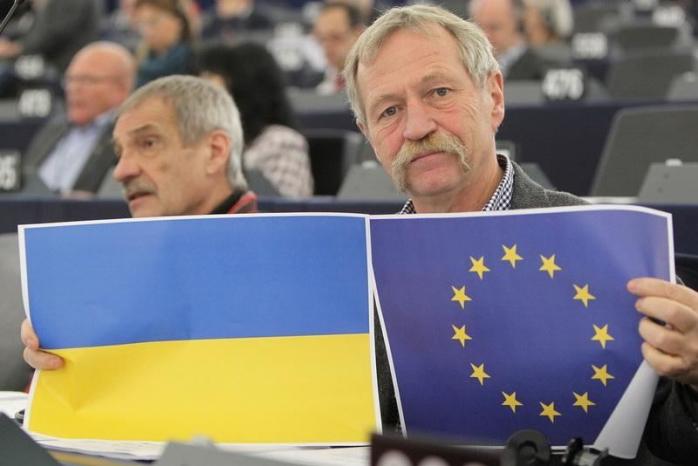 Европарламент положительно оценил шаги Украины в выполнении соглашений с ЕС