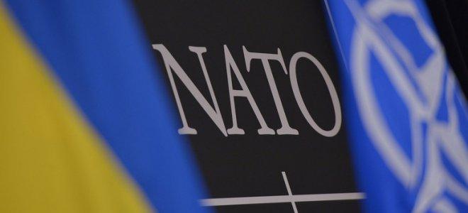 Муженко: НАТО будет наращивать свое присутствие в Украине