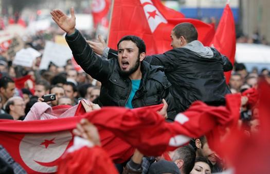 У Тунісі заарештували понад 400 демонстрантів