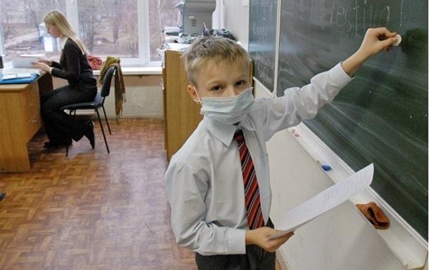 В школах Киева продлили карантин