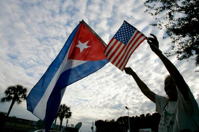 США снимают некоторые экономические ограничения с Кубы
