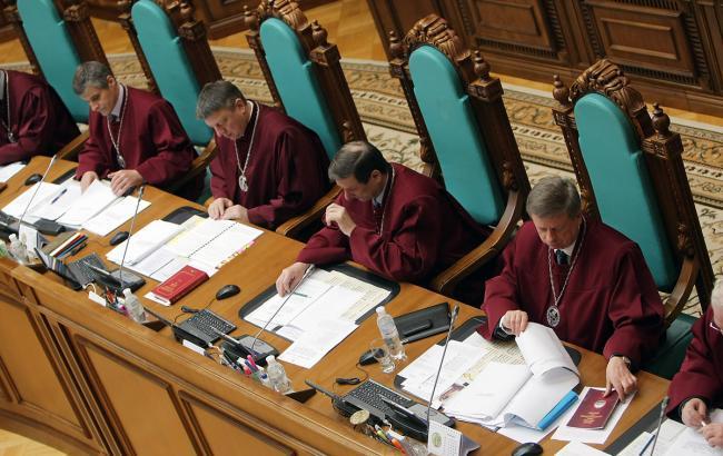 Порошенко призначив двох суддів Конституційного суду