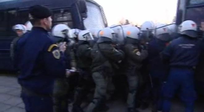 На мітингу у Греції поліція застосувала сльозогінний газ та світлошумові гранати