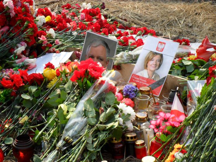Польша возобновит расследование катастрофы президентского самолета