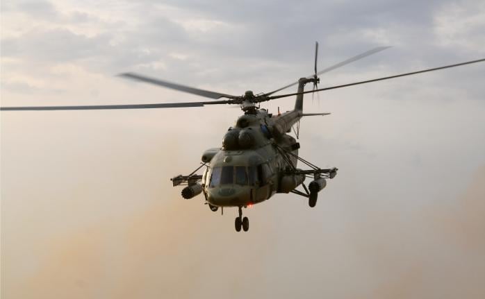 Российский вертолет кружил на админгранице с Крымом
