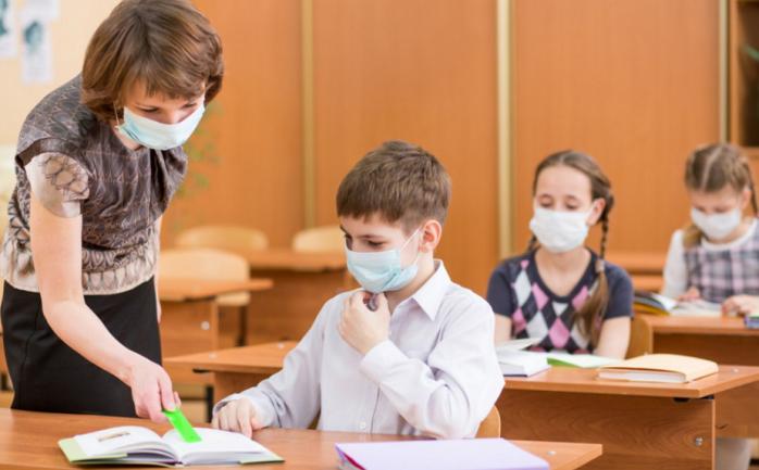Занятия в киевских школах возобновятся 8 февраля